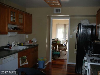 7411 Colton Ln, Manassas, VA 20109 - photo 6