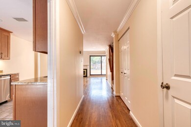 506 S Hanover St, Baltimore, MD 21201 - photo 2