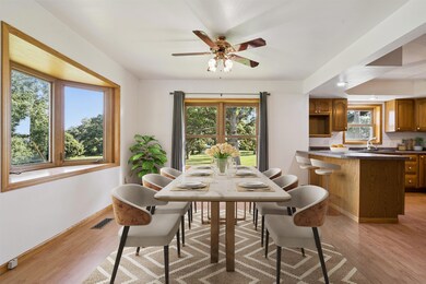 10746 Neon Rd, Maynard, IA 50655 - photo 5