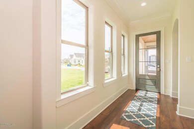FoyerWindows