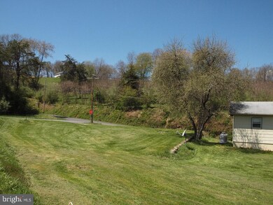 377 Walnut St, Franklin, WV 26807 - photo 4