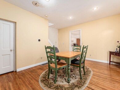 012_608e747_N978 N 4th St 018