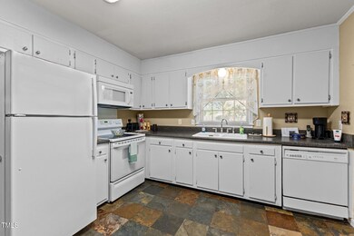 2809 Skycrest Dr, Fayetteville, NC 28304 - photo 6