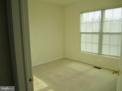 76 Chadwick Cir unit 11E, Norristown, PA 19403 - photo 2