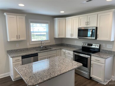 413 Chambers St, Statesville, NC 28677 - photo 4