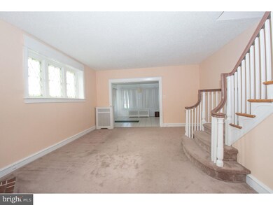 704 W Cobbs Creek Pkwy, Lansdowne, PA 19050 - photo 5