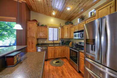 003_Kitchen