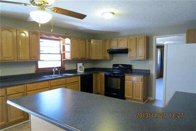 3900 Highway 49, Tennessee Ridge, TN 37178 - photo 7