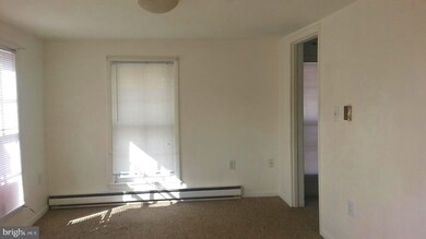 312 Wilkes St unit 3, Berkeley Springs, WV 25411 - photo 4