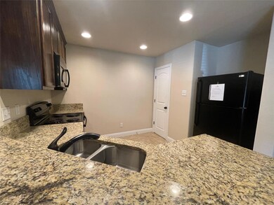 131 Sunburst Ct unit 133, Weatherford, TX 76087 - photo 3