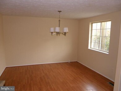 7905 Tyson Oaks Cir, Vienna, VA 22182 - photo 4