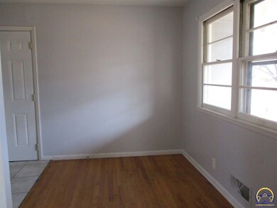 3621 SW Devon Ave, Topeka, KS 66611 - photo 3