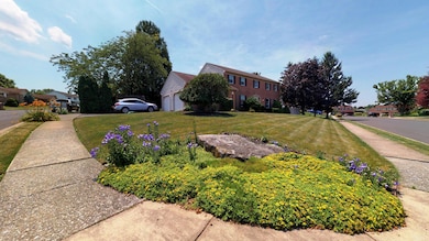 1834 Belleview Cir, Whitehall, PA 18052 - photo 2