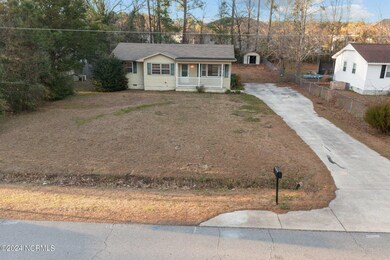 309 Lakewood Dr, Jacksonville, NC 28546 - photo 4