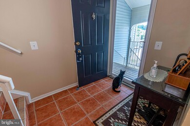 8209 Crossbrook Ct unit 202, Lorton, VA 22079 - photo 3