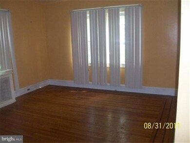 22 Golf Rd, Darby, PA 19023 - photo 2