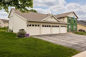 3919 Summerfield Ln NE unit A, Cedar Rapids, IA 52402 - photo 3