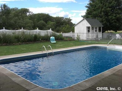 Swimming Pool/Hot Tub/Sauna
