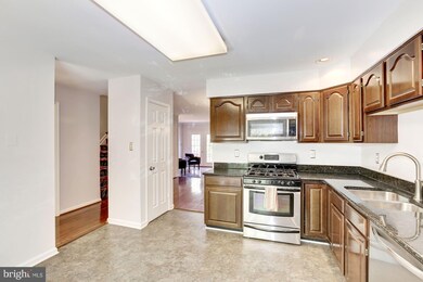 6323 Tisbury Dr, Burke, VA 22015 - photo 7