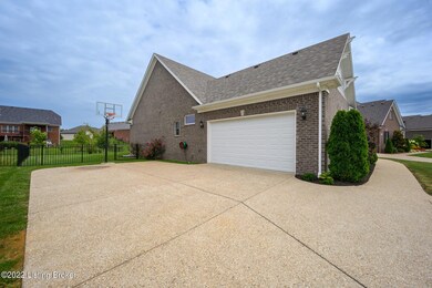 11703 Vista Club Dr, Louisville, KY 40291 - photo 5
