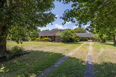 3516 Thomas Rd, Albany, GA 31705 - photo 2