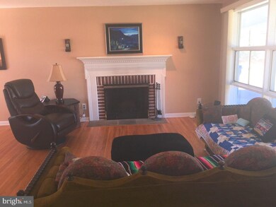 14 Greenbriar Ln, Newtown Square, PA 19073 - photo 4