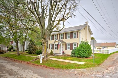 Large level homesite minutes from Swampoodle park.