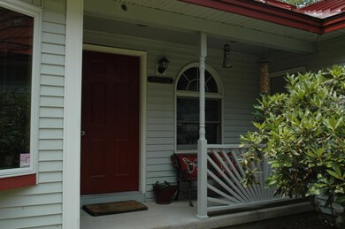 886 Middlesex Rd, Topsham, ME 04086 - photo 3