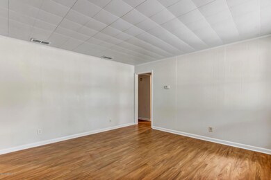 6850 Tom Thumb Dr, Jacksonville, FL 32210 - photo 5