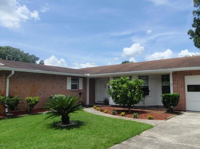 742 Montego Rd E, Jacksonville, FL 32216 - photo 2