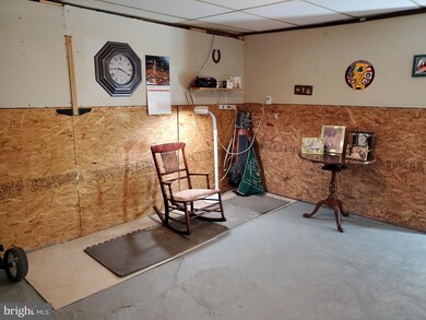 212 Walnut Rd, Wallingford, PA 19086 - photo 4