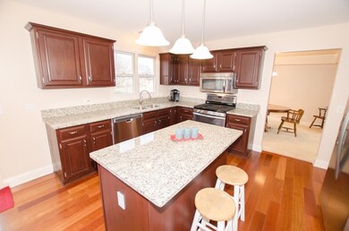 1617 Valley Ridge Ct, Naperville, IL 60565 - photo 4