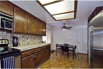 Kitchen/dining area.