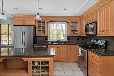 11 Westbrook Way, Cumberland, RI 02864 - photo 4