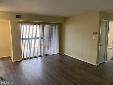 7923 Coriander Dr unit 303, Gaithersburg, MD 20879 - photo 6