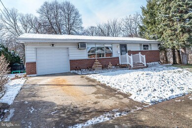 302 S 6th St, Emmaus, PA 18049 - photo 2