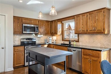 9323 Hall Dr, Lenexa, KS 66219 - photo 6