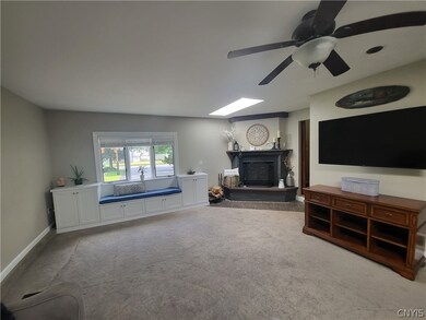 Family Room w/ fireplace