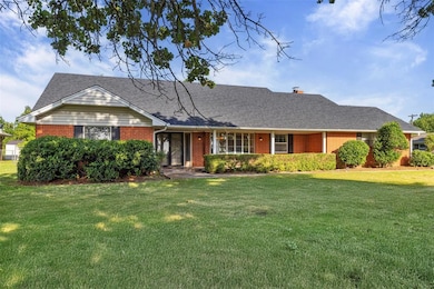 3306 N Oklahoma Ave, Shawnee, OK 74804 - photo 2