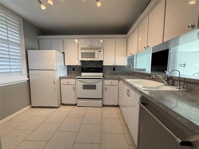 Whitehall Condos unit 204, Davie, FL 33324 - photo 5