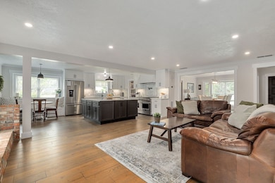 511 W Bayou Dr, Richmond, TX 77469 - photo 7