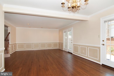 10829 Brewer House Rd, Rockville, MD 20852 - photo 4