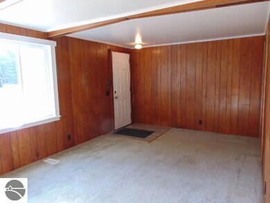 8829 E Pierce Rd, Ithaca, MI 48847 - photo 7