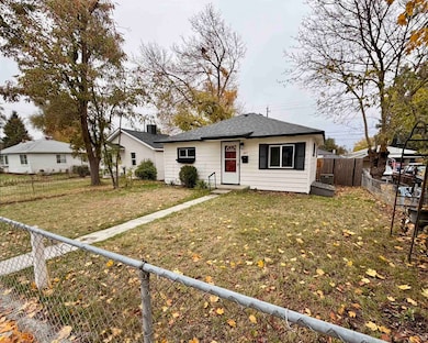 407 E Sanson Ave, Spokane, WA 99207 - photo 2