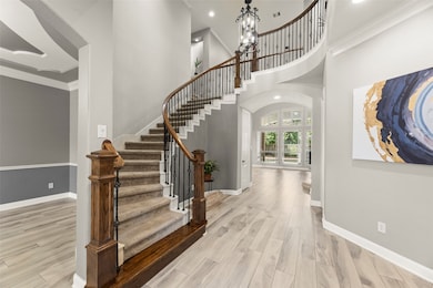 Inviting Entryway Features a Spacious and an Elega