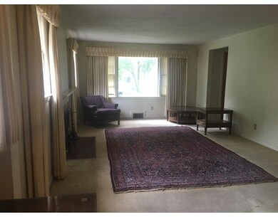 79 Orchardview St, West Springfield, MA 01089 - photo 3