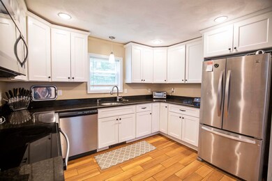 302 High Range Rd, Londonderry, NH 03053 - photo 6