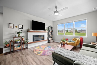 3-web-or-mls-104 Wilder Ln-15