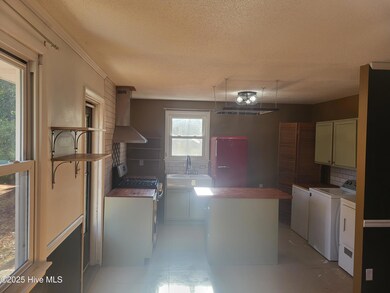 1008 Hendricks Ave, Jacksonville, NC 28540 - photo 5