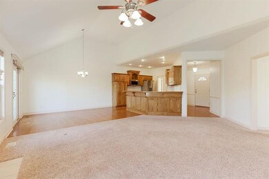 1302 SW Georgetown Dr, Lees Summit, MO 64082 - photo 7
